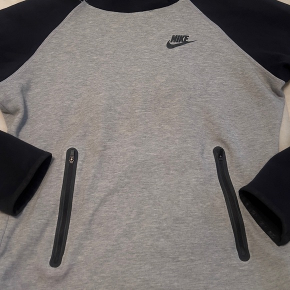 Nike tech sweater women’s - Picture 3 of 6